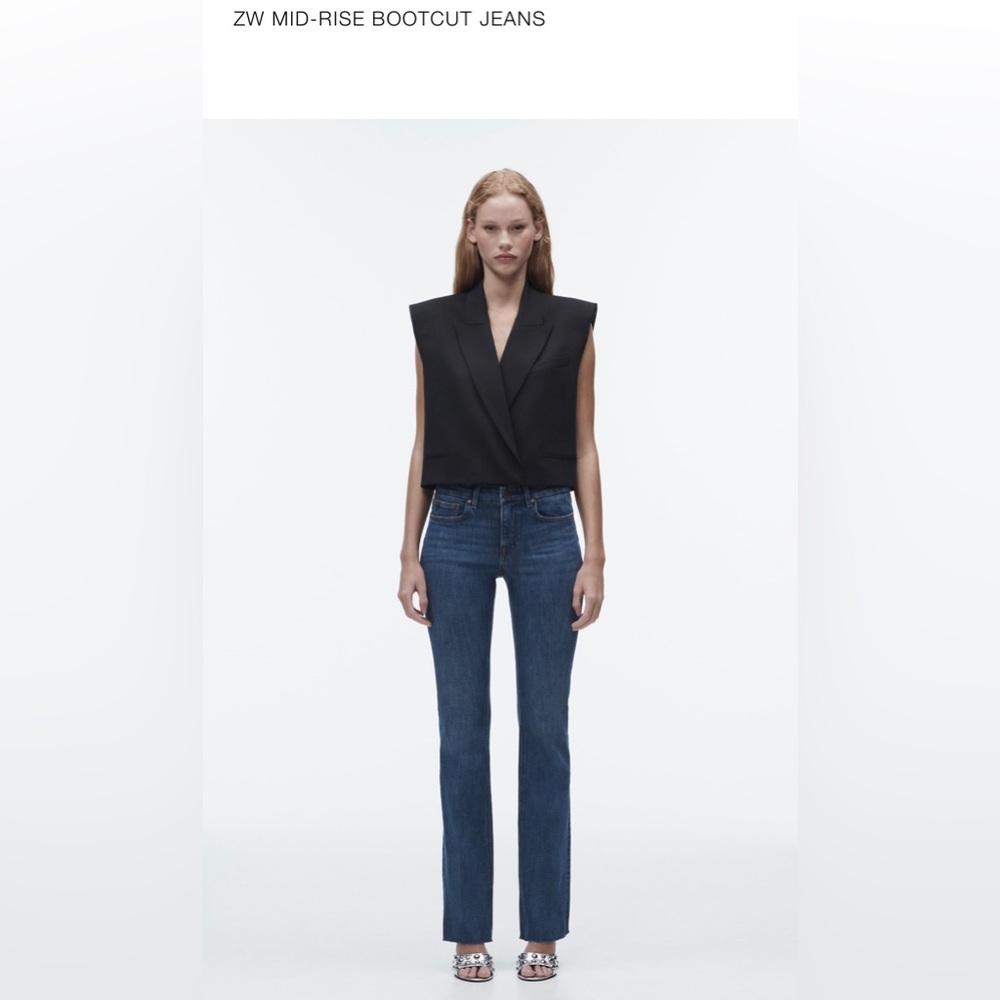 Zara mid-rise raw hem bootcut jeans size 29 8